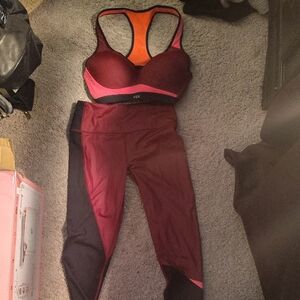 Victoria's Secret Pink VSX Sport set / sports bra and pants